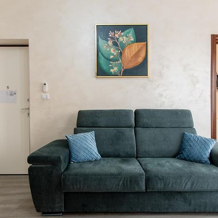 La Dolce Vite Apartamento Alba  Exterior foto